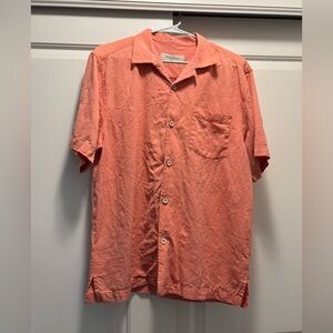 Tommy Bahama silk blend short sleeve button up, size M